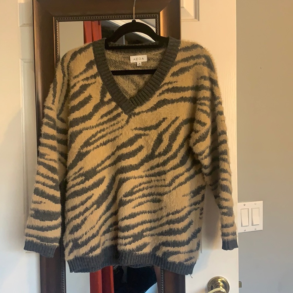 ACOA soft oversized sweater size S